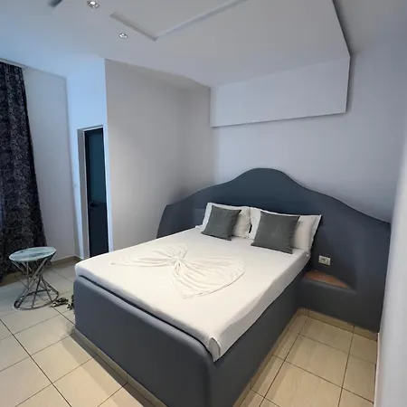 Отель Golden Flower