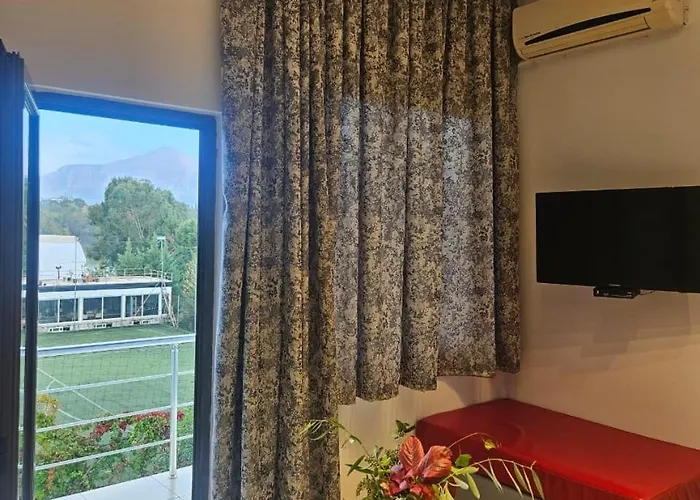 Hotel Golden Flower