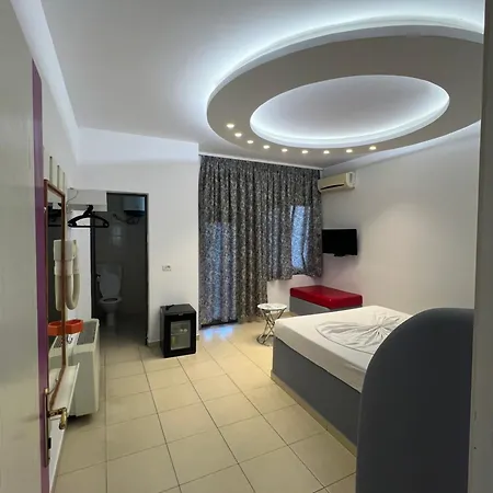 Golden Flower 3* Tirana